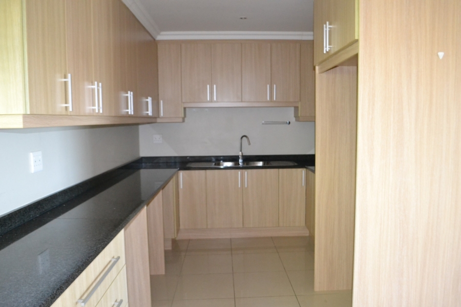 To Let 4 Bedroom Property for Rent in Beacon Bay Eastern Cape